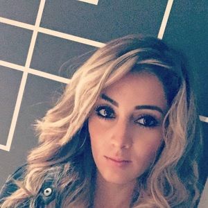 Meet your Posher, Claudia